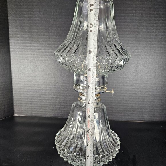 Rare Lamplight Farms, Austria Diamond Cut Crystal Oil Lamp 13 Inch - Picture 10 of 13